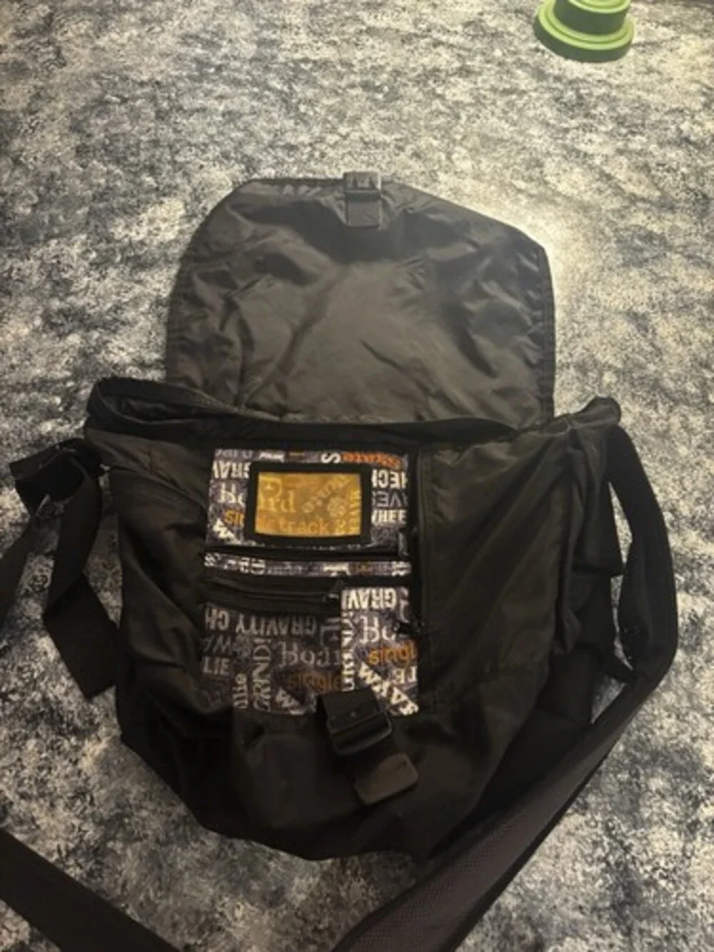 LL BEAN MESSENGER BAG - LARGE - GRAFFITI SKATER SURFER PRINT
